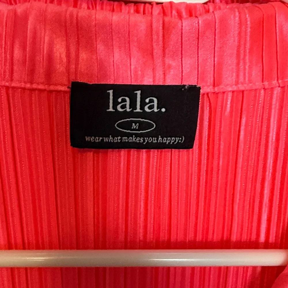 Dressed in LALA neon pink plisse suit EUC - Picture 2 of 6